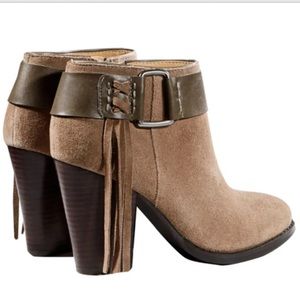 Kensie Massey 8 bootie fringe camel